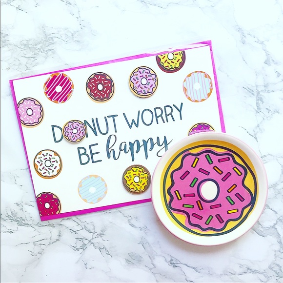 Target Donut Worry Be Happy Set 🍩🍩🍩 - Picture 2 of 5